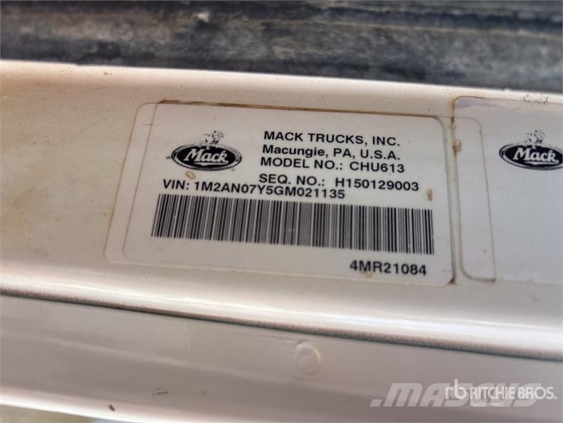 Mack CHU613 Camiones tractor