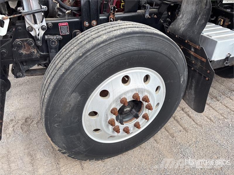Mack CHU613 Vilcēji