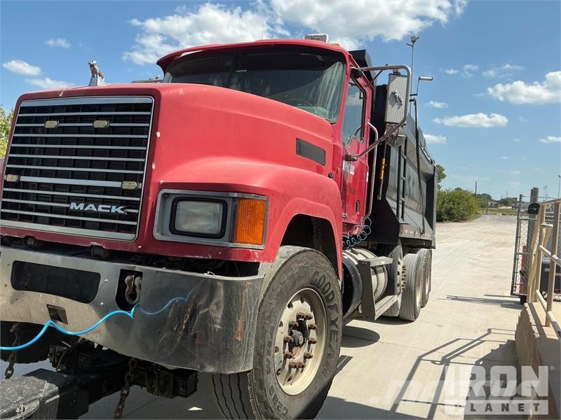 Mack CHU613 Camiones bañeras basculantes o volquetes