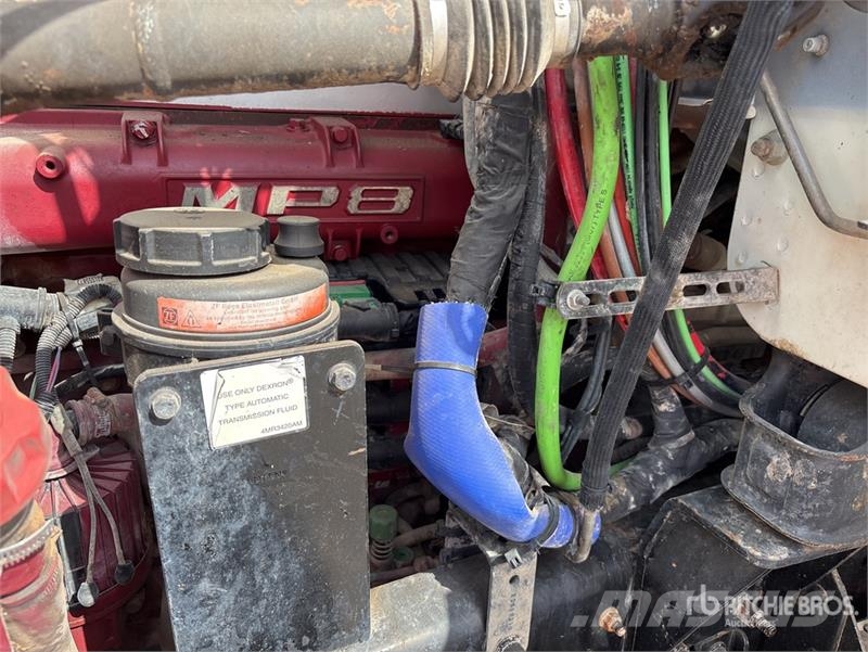 Mack CHU613 Vilcēji