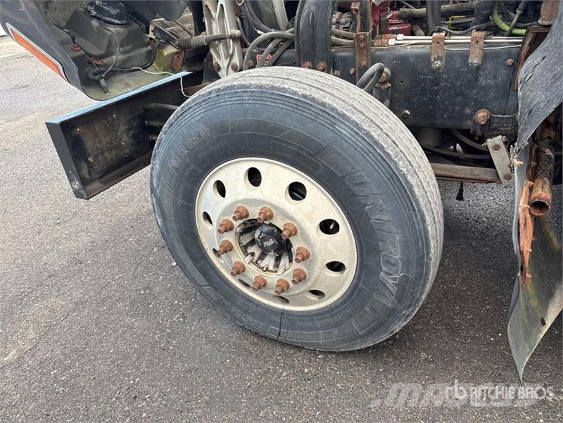Mack CHU613 Vilcēji