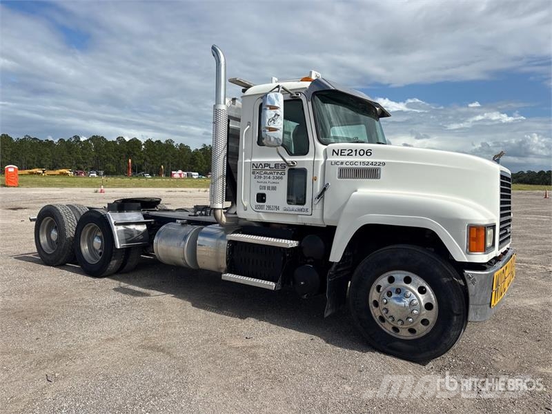 Mack CHU613 中古トラクターヘッド | トレーラーヘッド