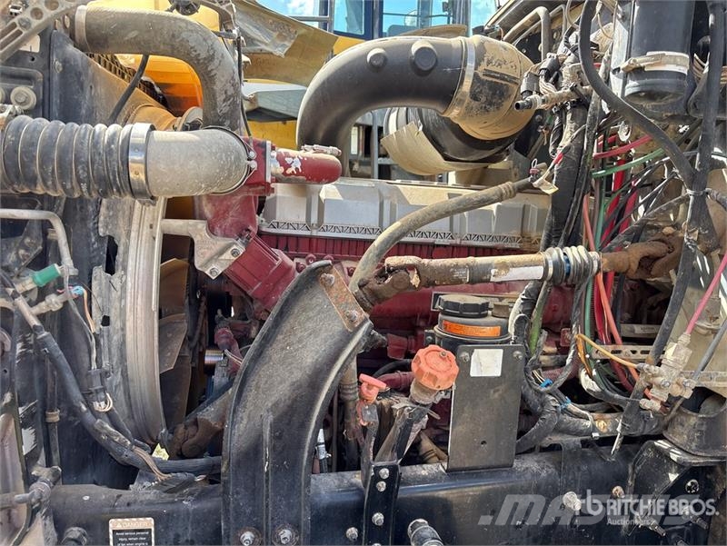 Mack CHU613 Camiones tractor