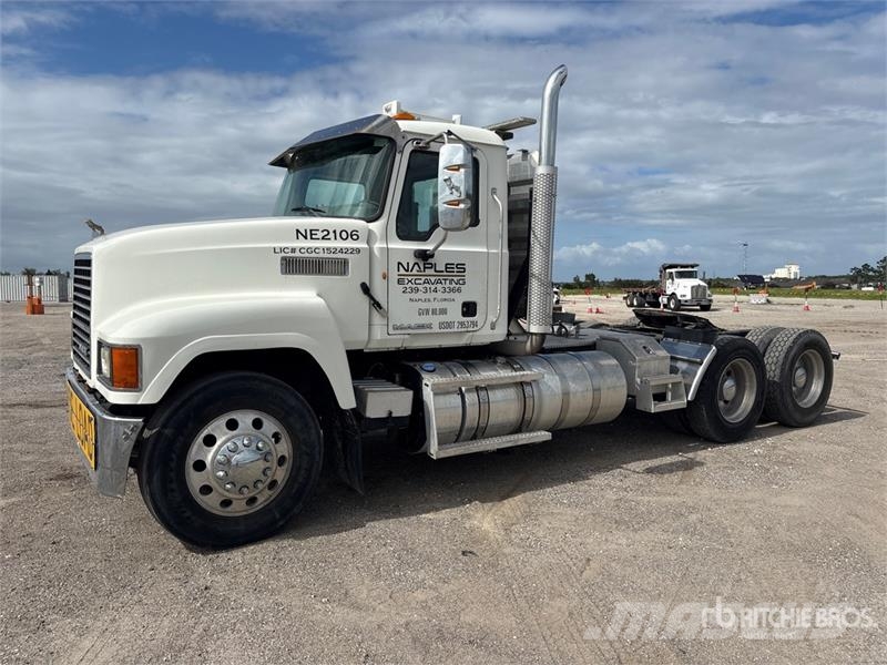 Mack CHU613 中古トラクターヘッド | トレーラーヘッド