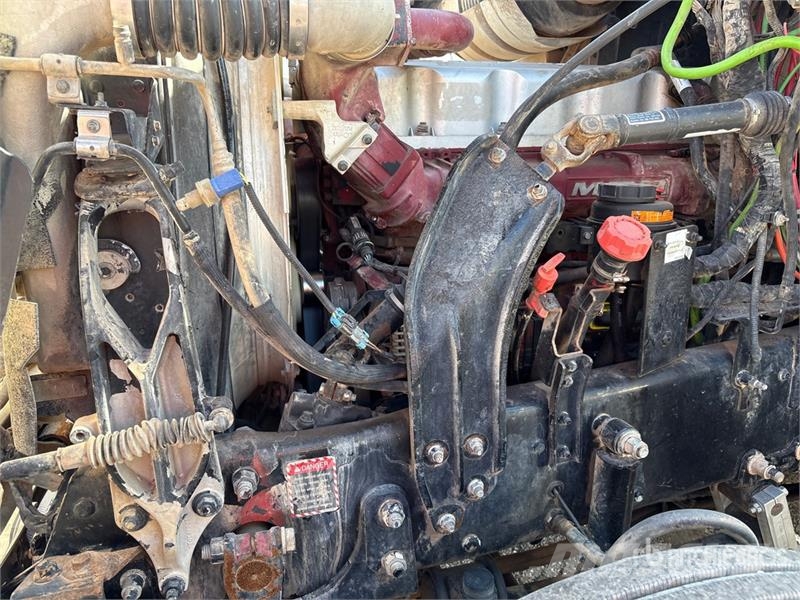 Mack CHU613 Vilcēji