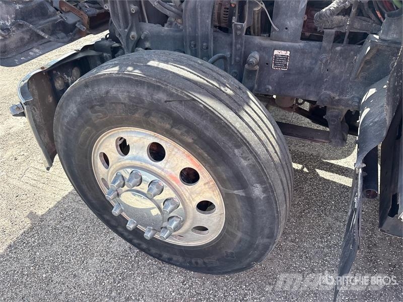 Mack CHU613 中古トラクターヘッド | トレーラーヘッド