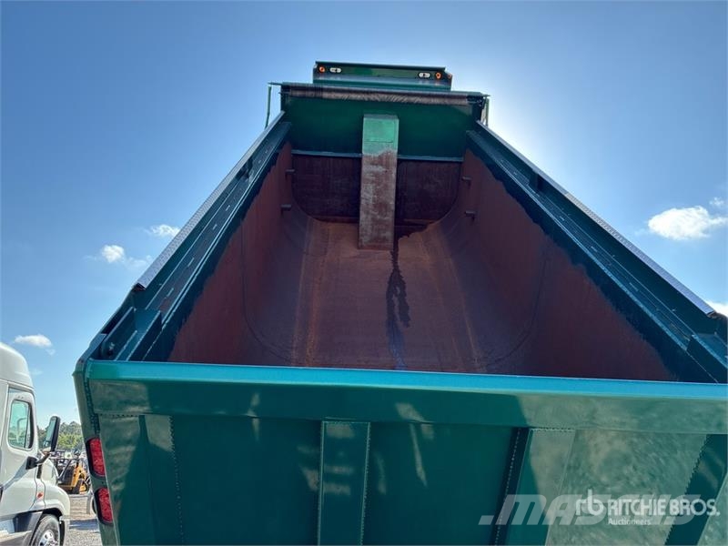 Mack CHU613 10x4 Quad/A Dump Truck Pašizgāzējs