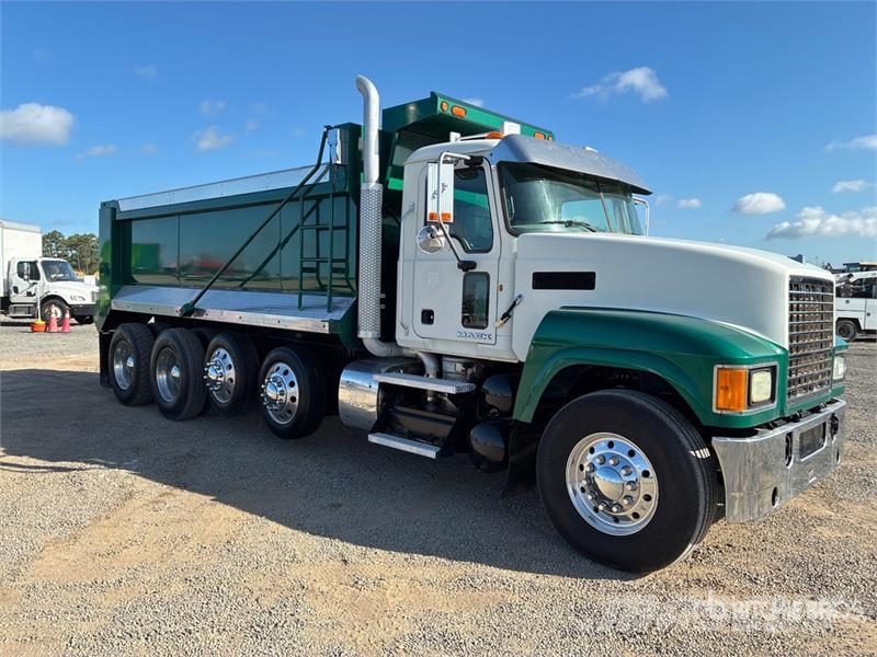 Mack CHU613 10x4 Twin-Steer Quad/A Dump Truck Damperli kamyonlar