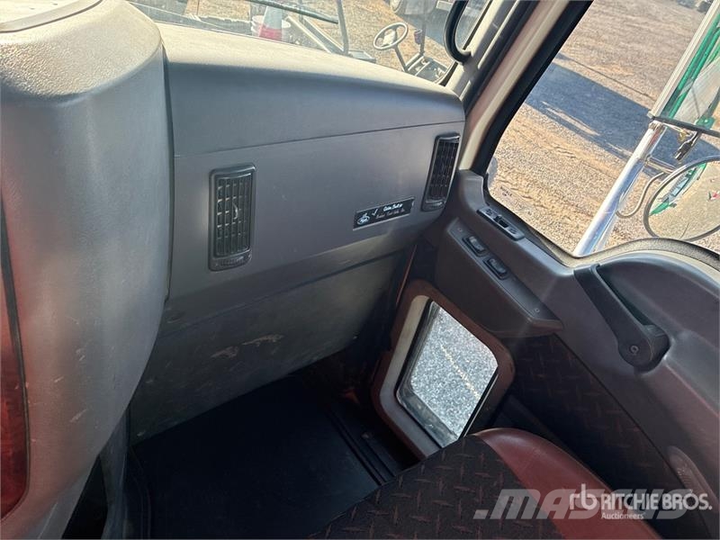 Mack CHU613 10x4 Twin-Steer Quad/A Dump Truck Damperli kamyonlar