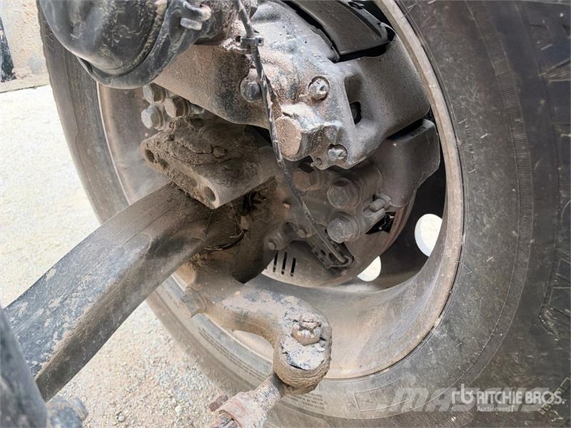 Mack CHU613 Pinnacle Vilcēji