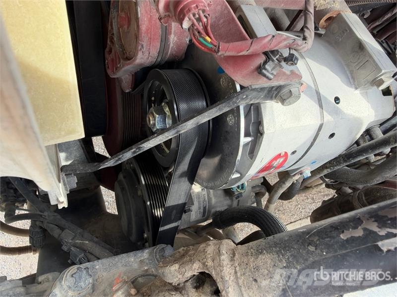 Mack CHU613 Pinnacle Vilcēji
