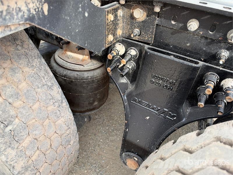 Mack CHU613 Pinnacle Vilcēji