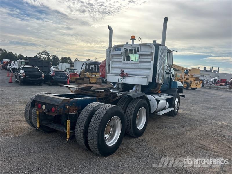 Mack CL733 Vilcēji