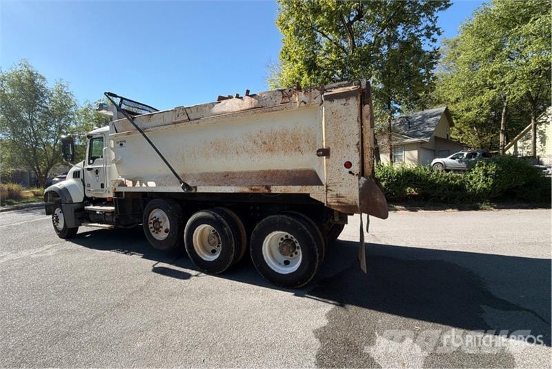 Mack CTP713 Kiperi kamioni