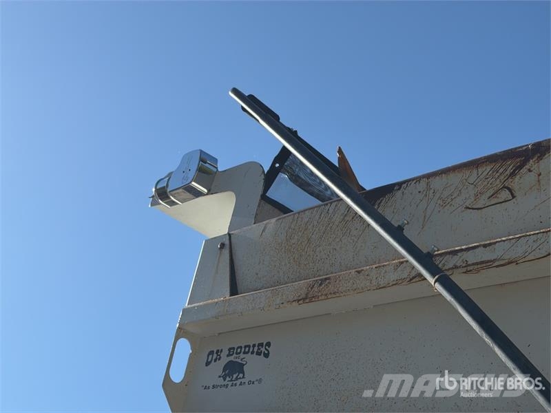 Mack CTP713 Kiperi kamioni