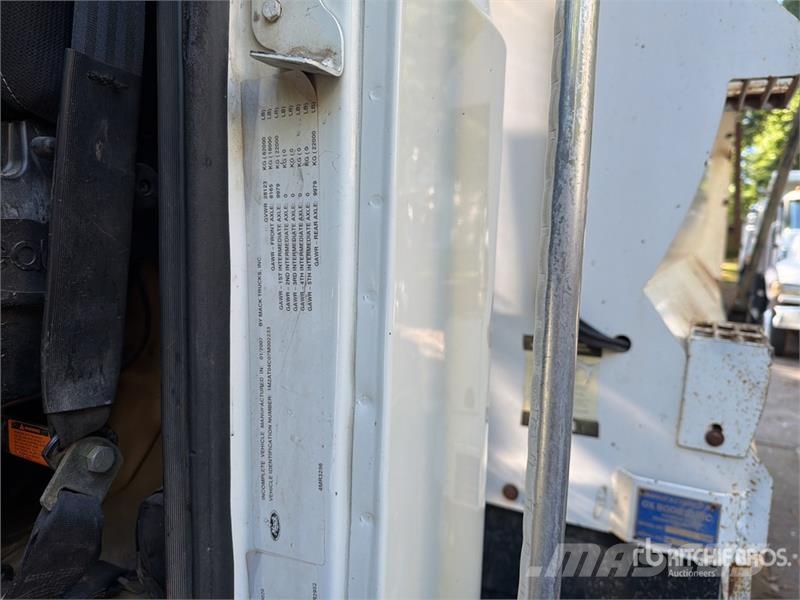 Mack CTP713 Kiperi kamioni