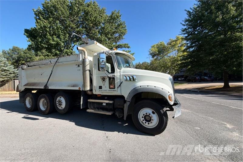 Mack CTP713 Kiperi kamioni