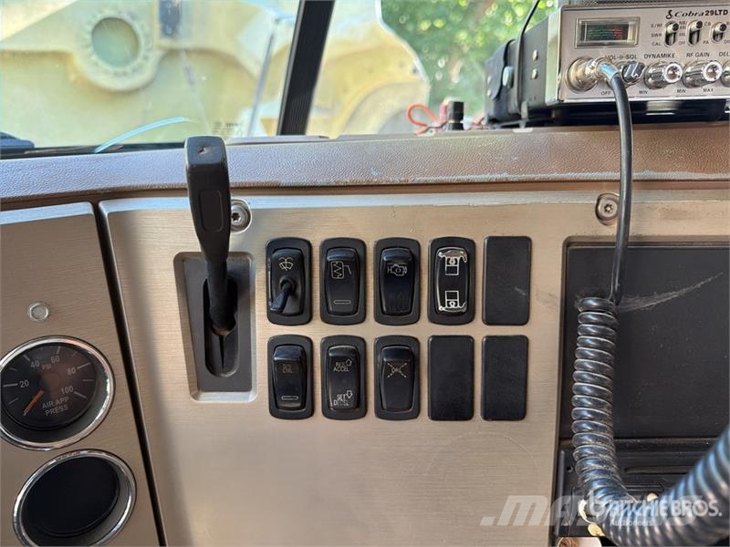 Mack CTP713 Kiperi kamioni
