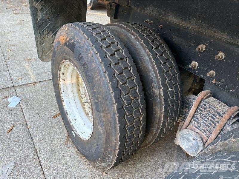 Mack CTP713 Kiperi kamioni