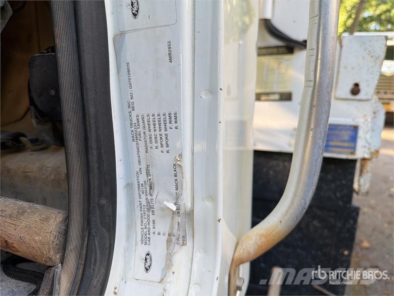 Mack CTP713 Kiperi kamioni