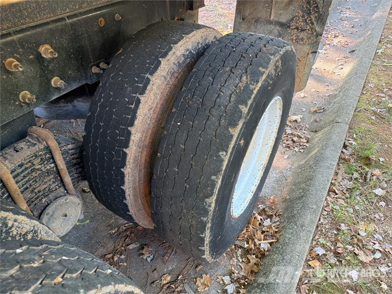 Mack CTP713 Kiperi kamioni