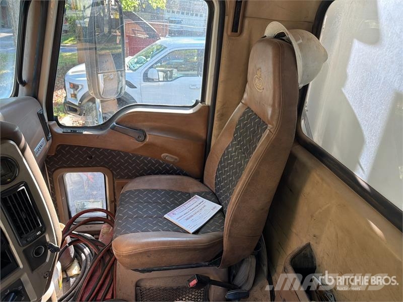 Mack CTP713 Kiperi kamioni