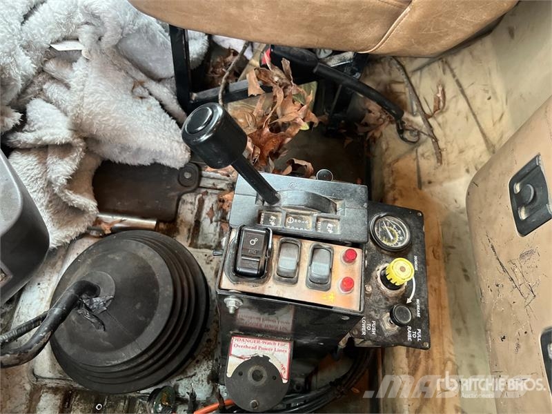 Mack CTP713 Kiper tovornjaki