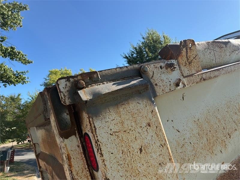 Mack CTP713 Kiperi kamioni