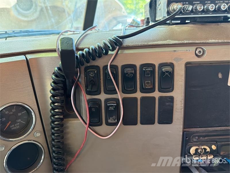 Mack CTP713 Kiperi kamioni