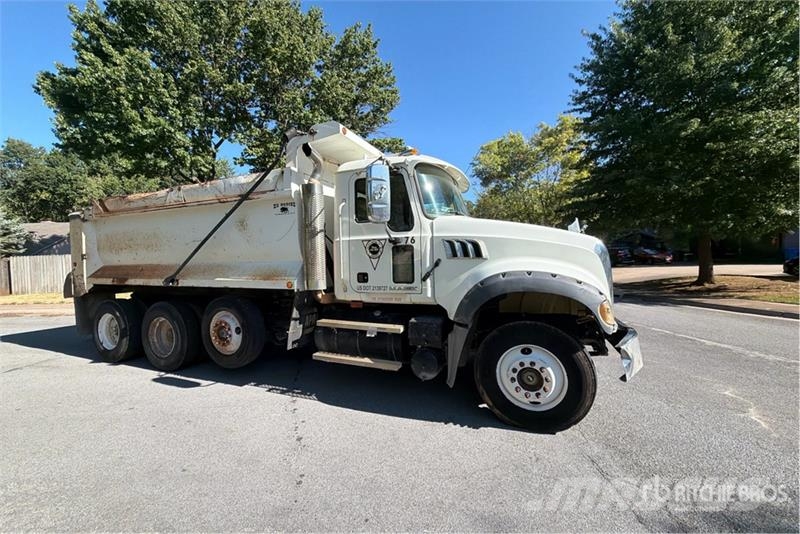 Mack CTP713 Kiperi kamioni