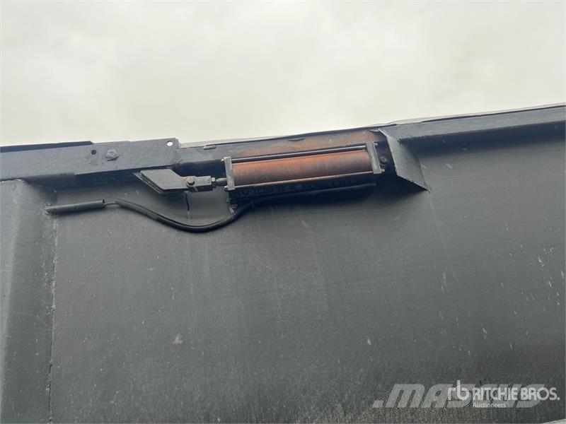 Mack CTP713 Kiper tovornjaki