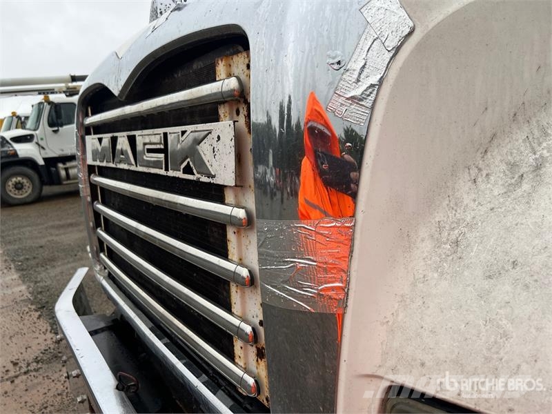 Mack CTP713 Kiper tovornjaki