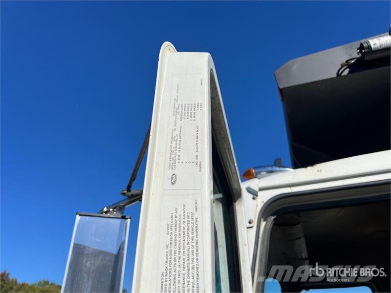 Mack CTP713 Kipper