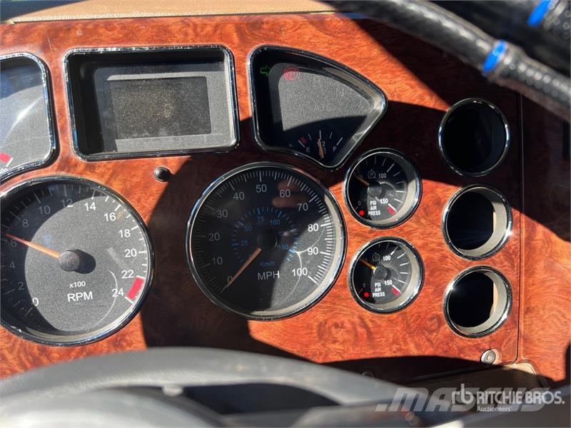 Mack CTP713 Kipper