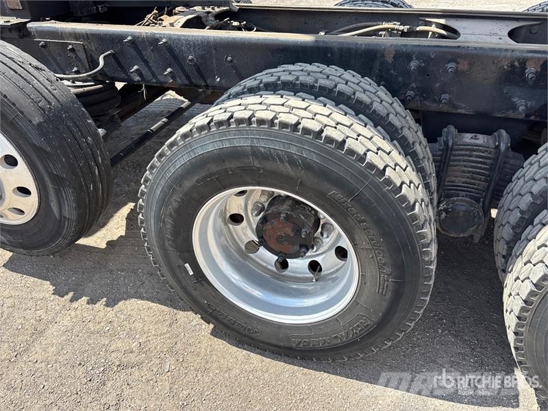 Mack CV713 Kiper tovornjaki