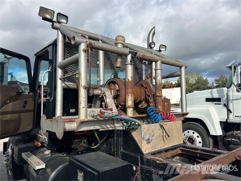 Mack CV713 Sleepwagens
