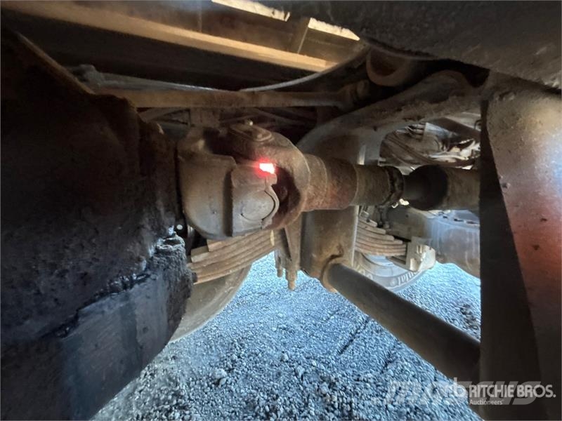Mack CV713 Camion benne