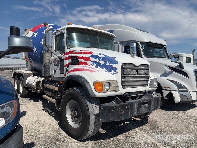 Mack CV713 Betonvedēji