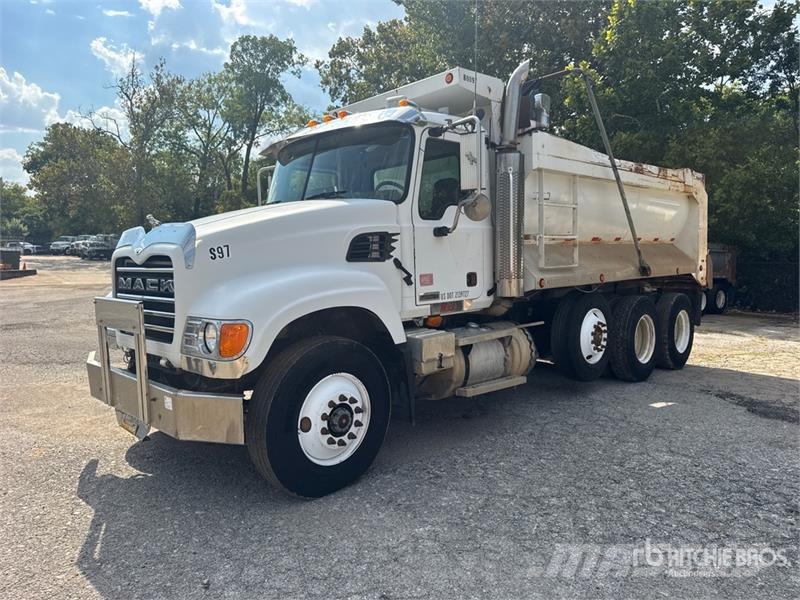 Mack CV713 Autobasculanta