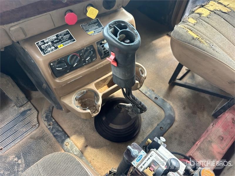Mack CV713 Autobasculanta