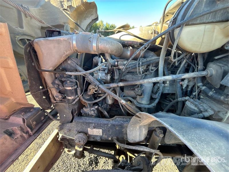 Mack CV713 Camion benne