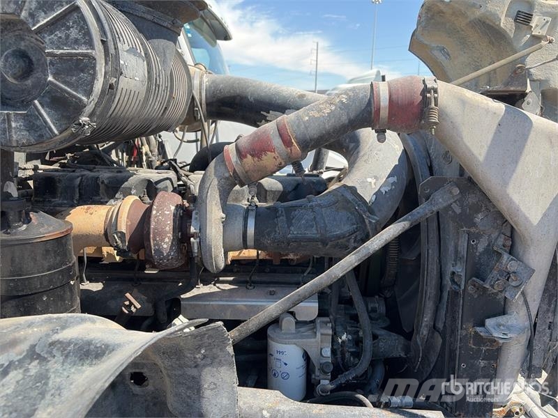 Mack CV713 Betonvedēji