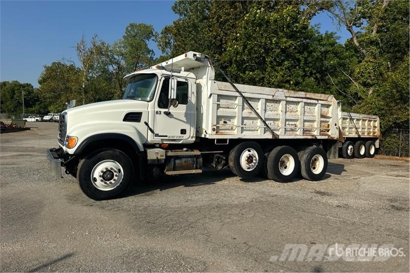 Mack CV713 Autobasculanta