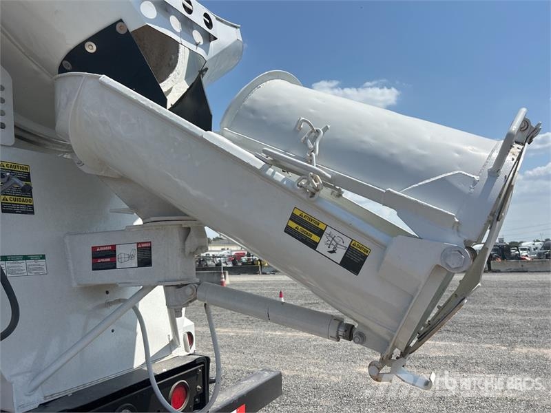 Mack CV713 Camiones de concreto
