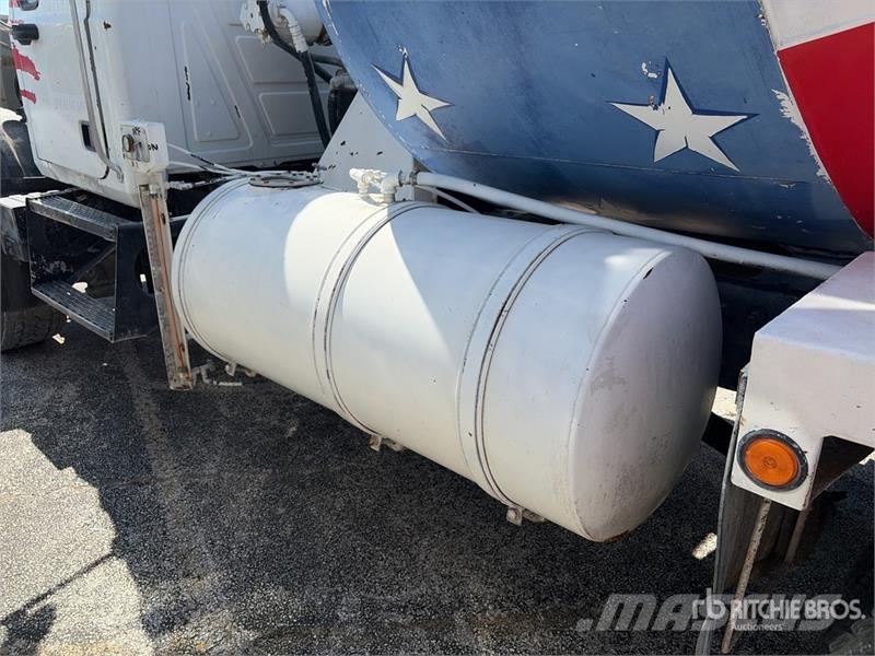 Mack CV713 Betonvedēji