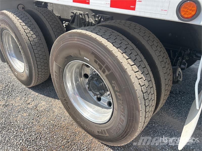 Mack CV713 Camiones de concreto