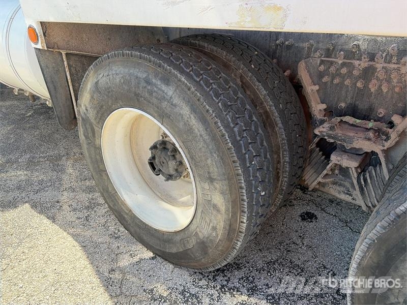Mack CV713 Betonvedēji