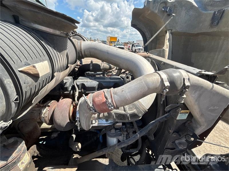Mack CV713 Kiper tovornjaki