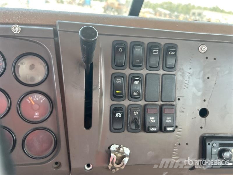 Mack CV713 Camiones de concreto