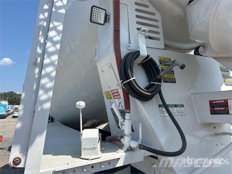 Mack CV713 Camiones de concreto